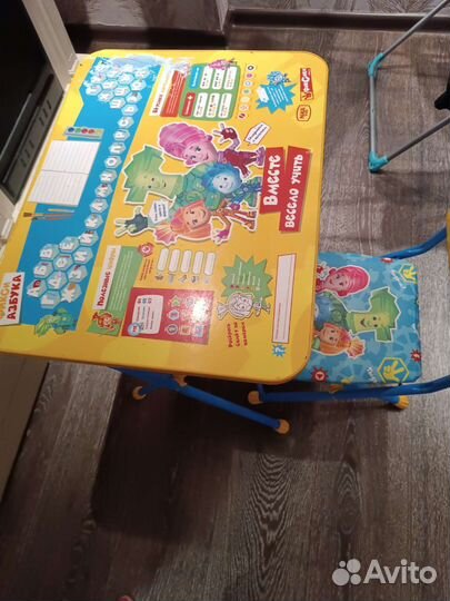 Детский столик и стульчик