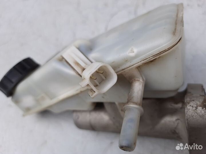 Главный тормозной цилиндр Форд Фокус 2