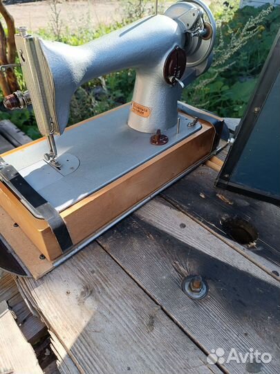 Швейная машина подольск ручная