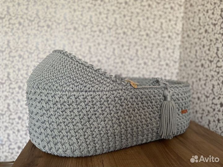 Люлька переноска вязаная