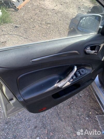 Дверные карты Ford Mondeo 4