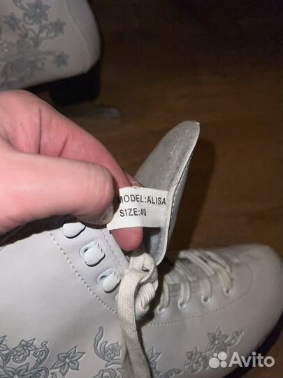 Коньки фигурные 40 размер