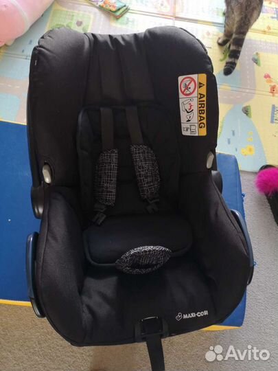 Детское автокресло от 0 maxi cosi