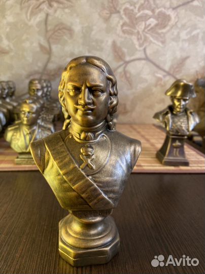 Бюст Петра 1