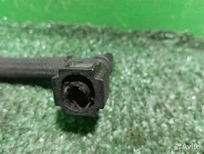 Трубка топливная Land Rover Discovery 4 2010