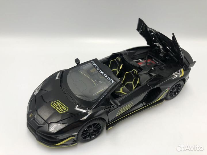 Модель автомобиля Lamborghini Aventador SVJ мет