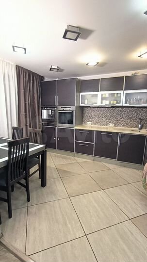 3-к. квартира, 106,3 м², 7/10 эт.