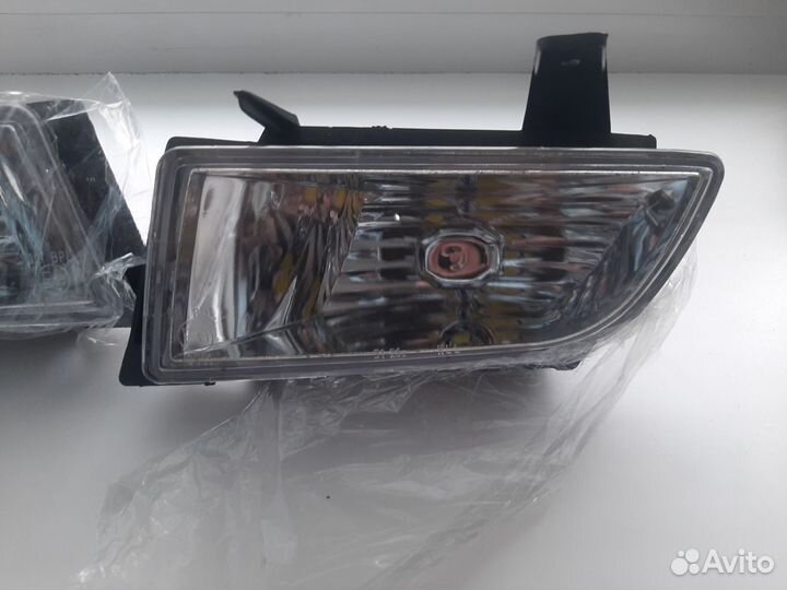 Противотуманные фары Toyota Probox /Succeed