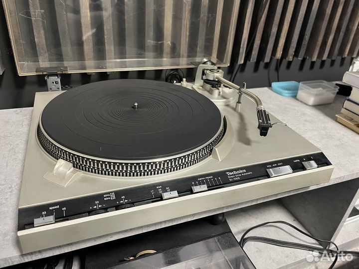 Проигрыватель винила Technics SL-3300
