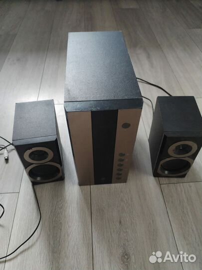 Акустические колонки Sven