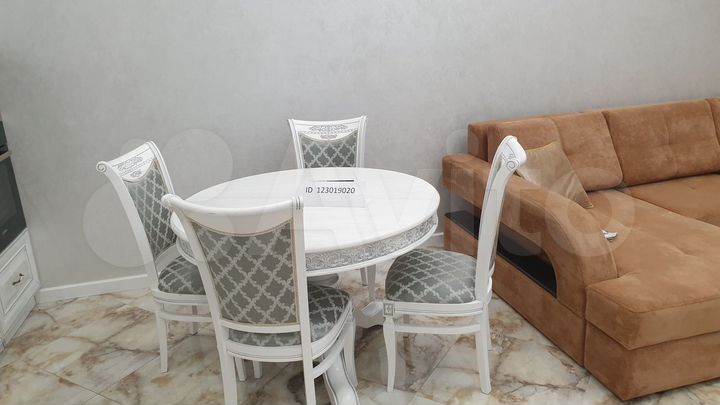 3-к. квартира, 105 м², 16/27 эт.