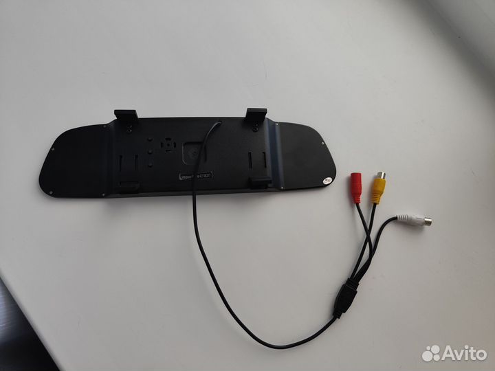 Зеркало заднего вида с экраном