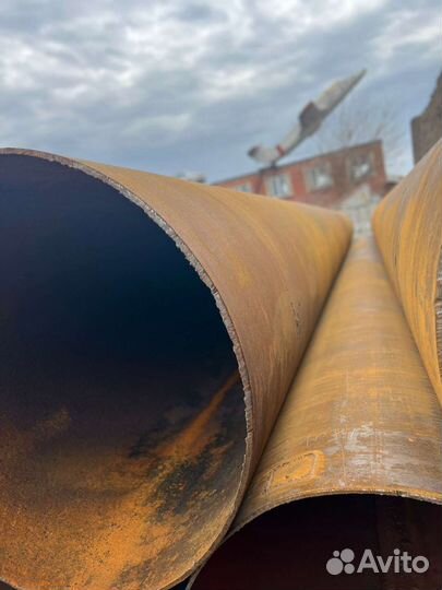 Труба металлическая 820, 630 мм