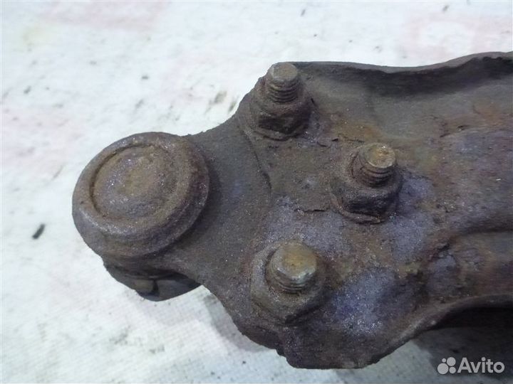 Рычаг подвески передний правый Opel Vectra 86