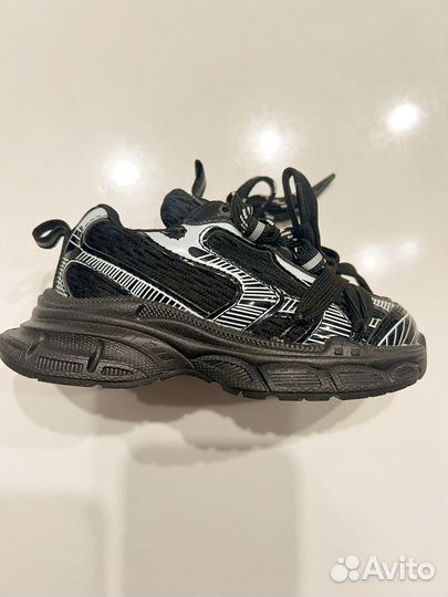 Кроссовки детские новые 24 размер