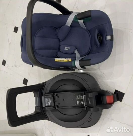 Детское автомобильное кресло люлька
