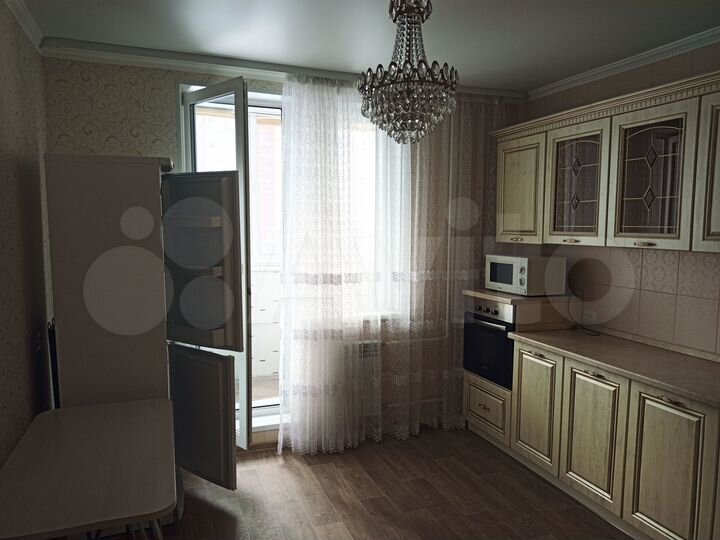 3-к. квартира, 88 м², 3/14 эт.