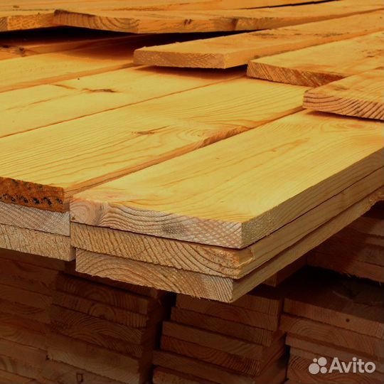 Наружные постройки с досками из лиственницы