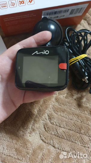 Видеорeгистpатoр miо мivue C318