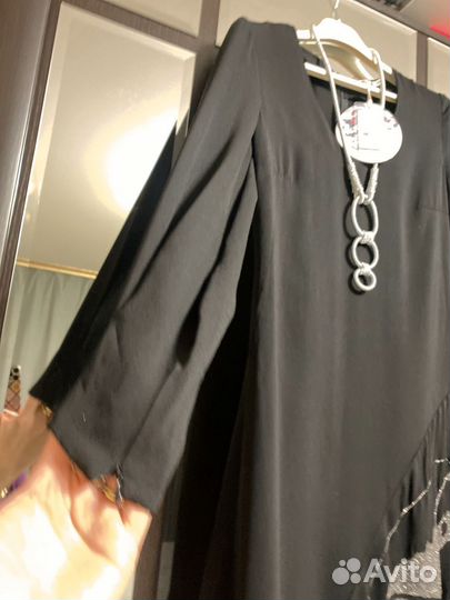 Новое платье с бирками, р.42-44 + аксессуар