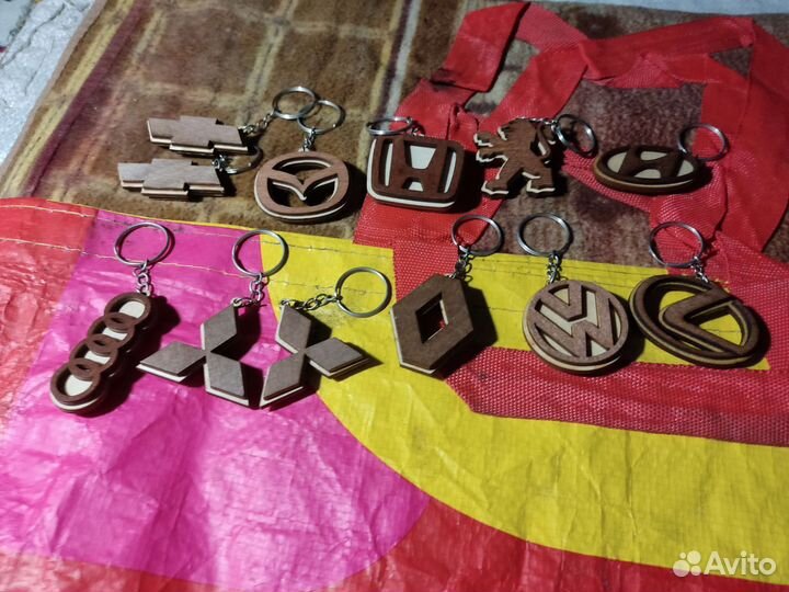 Брелки для ключей деревянные