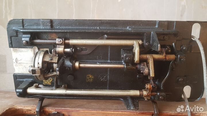 Швейная машина veritas ножная