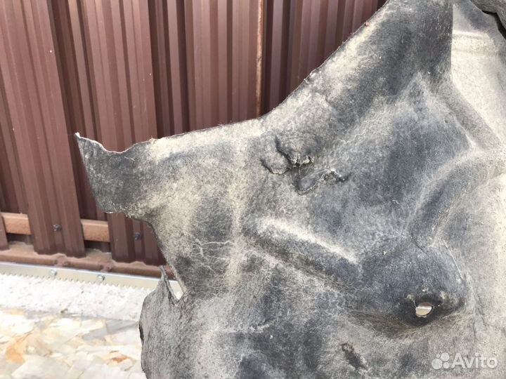 Локер передний правый задняя часть Audi Q8