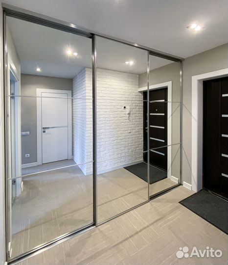 Q8Y0N6 Шкаф купе с фабрики