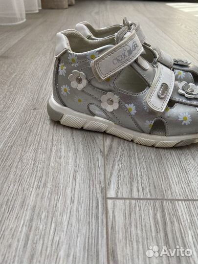 Босоножки для девочки