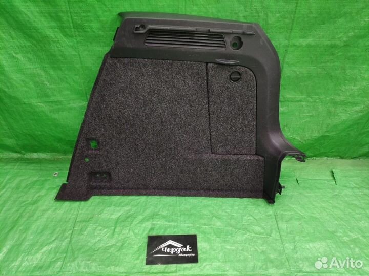 Обшивка багажника правая VW Tiguan 2007-2016