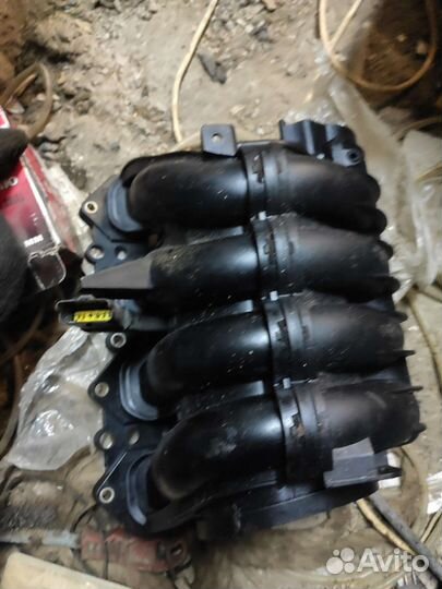 Топливная рампа коллектор Peugeot 307 I 1.6 NFU