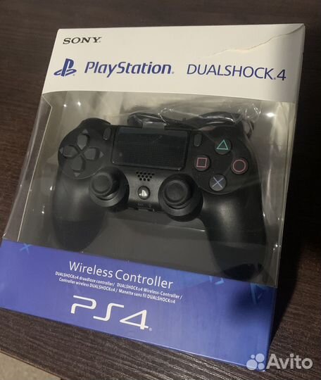Джойстик DualShock 4 для PS4 в состоянии нового