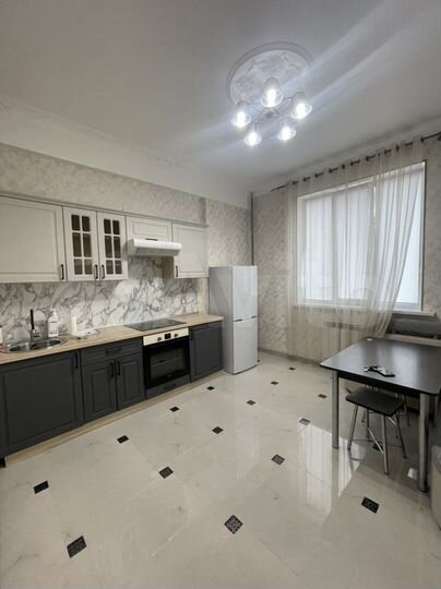 2-к. квартира, 65 м², 3/12 эт.
