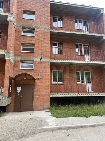 1-к. квартира, 42 м², 3/3 эт.