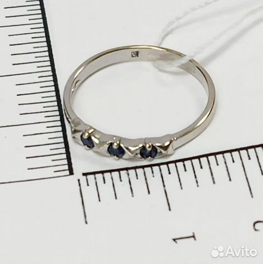 Золотое кольцо с камнем 16,5р