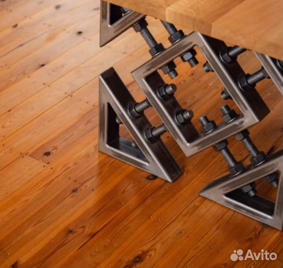 Кухонный стол