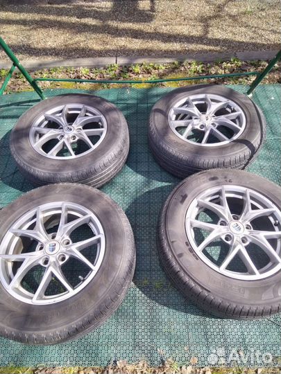 Pirelli Scorpion Verde All Season 215/65 R16