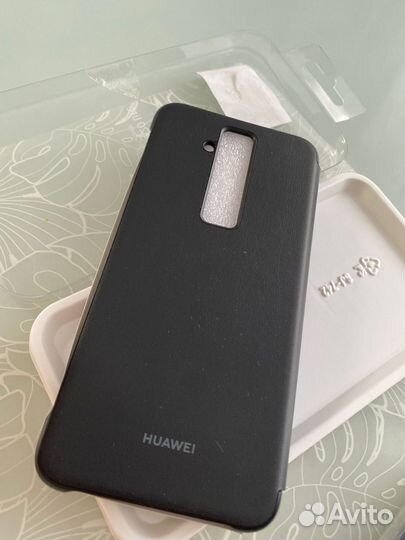 Продам новые чехлы на Huawei Mate 20 lite