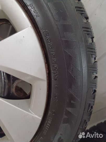 Bridgestone Blizzak Spike-01 205/55 R16