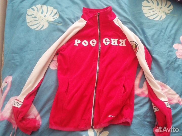 Кофта на замке