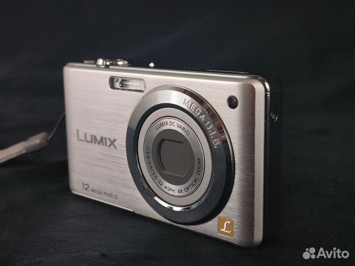 Panasonic Lumix DMC-FS12