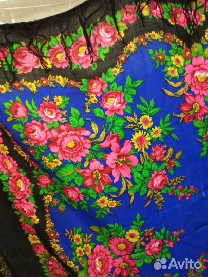 Павлопасадский платок 148*148