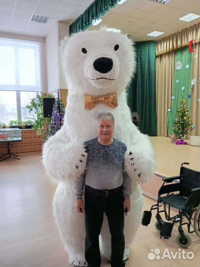 Поздравления от Белого Мишки.Зайки.Панды.Чебурашки