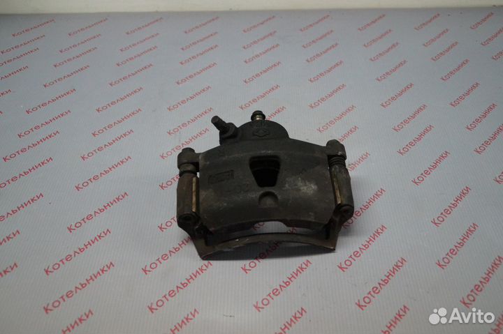 Nissan 41001-51E00 Суппорт тормозной правый