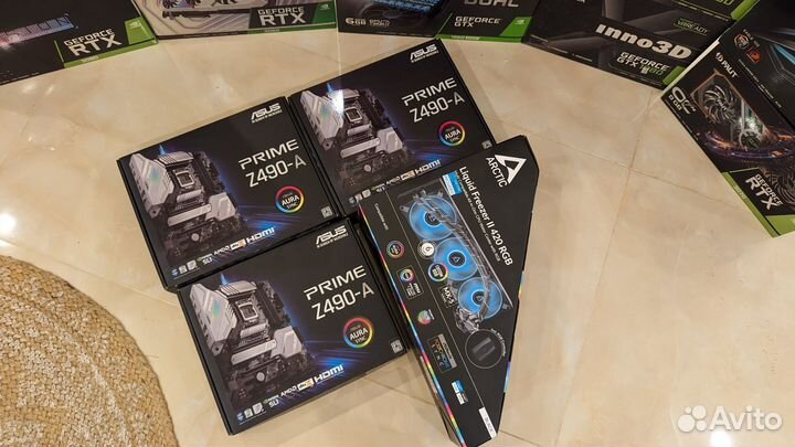 Коробки от видеокарт (красные, зелёные)