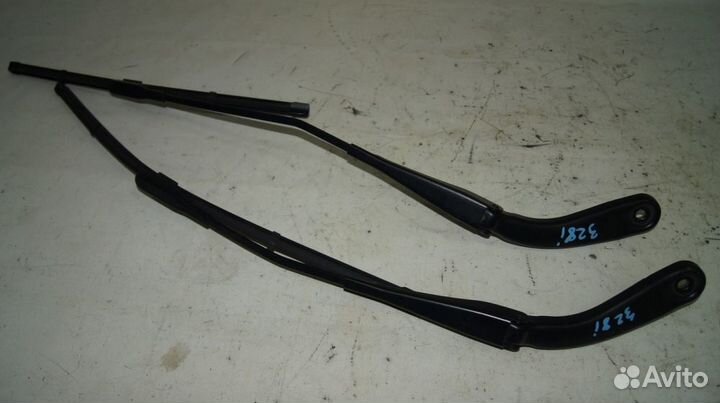 Поводок + щётка стеклоочистителя F комплект (правы