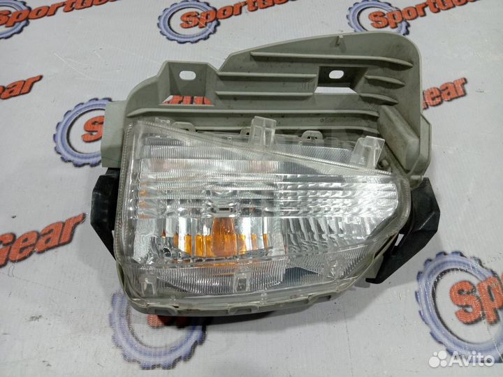 Поворотник правый Toyota Prius ZVW30 2zrfxe №185