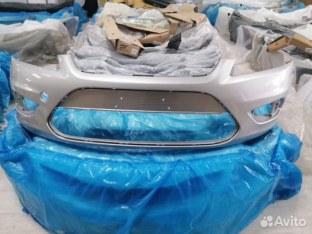 Бампер передний Ford Focus 2 Серебро