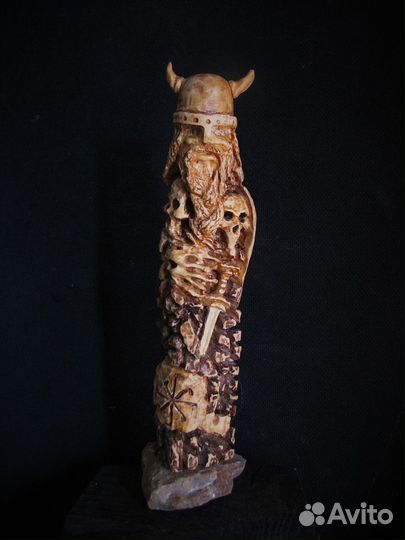 Душа викинга идол из дерева.резьба скульптура