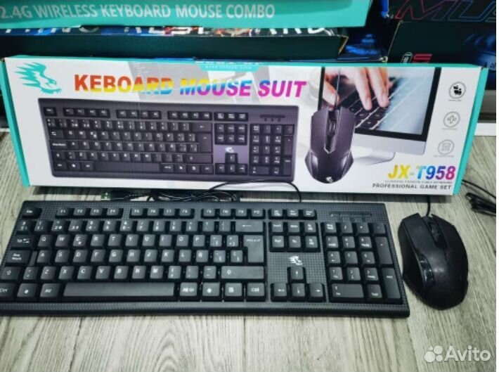 Игровой набор клавиатура + мышь (англ. раскладка)